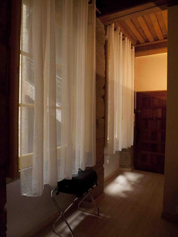 Studio Charme Et Confort Aux Cordeliers Lyon Room photo