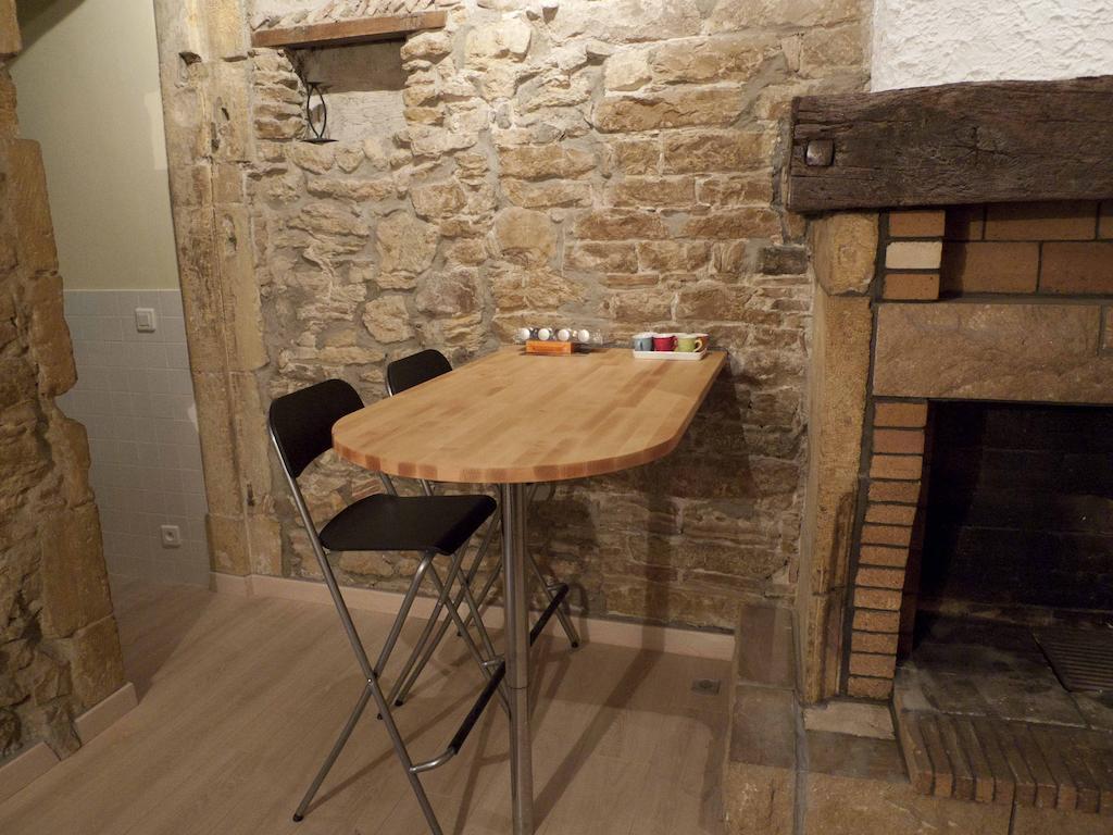 Studio Charme Et Confort Aux Cordeliers Lyon Room photo